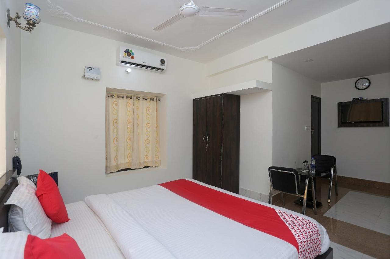 Oyo 18301 Hotel A-One Alwar Exterior foto